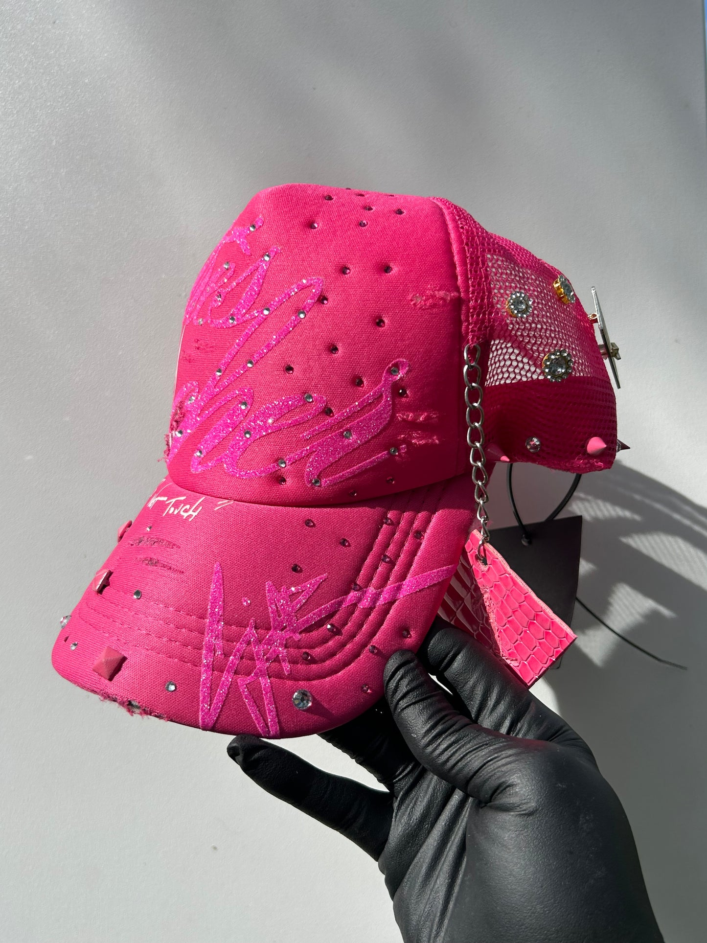 Très Chèr (Trucker Hat)