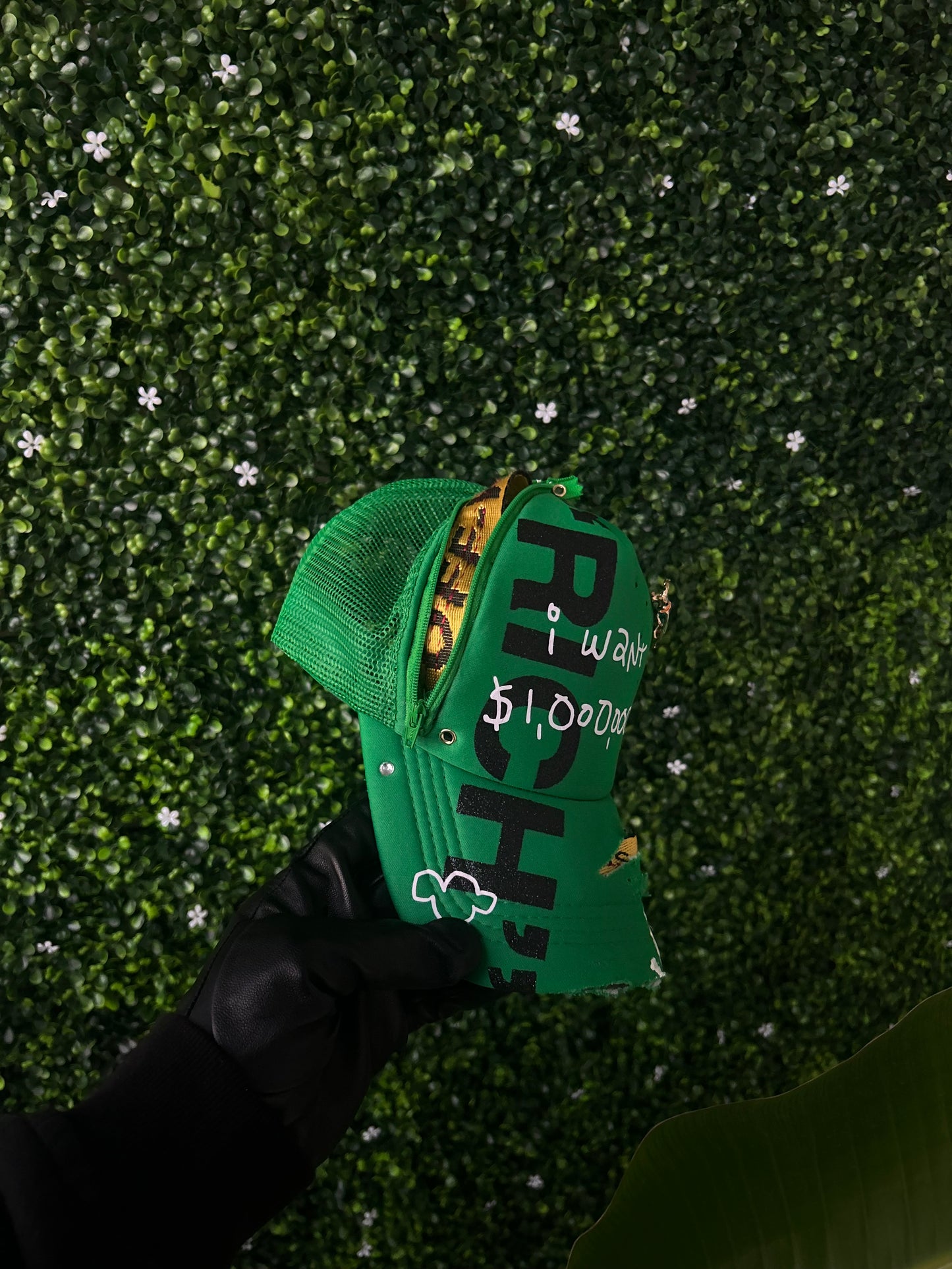 "RICH" (Trucker Hat)