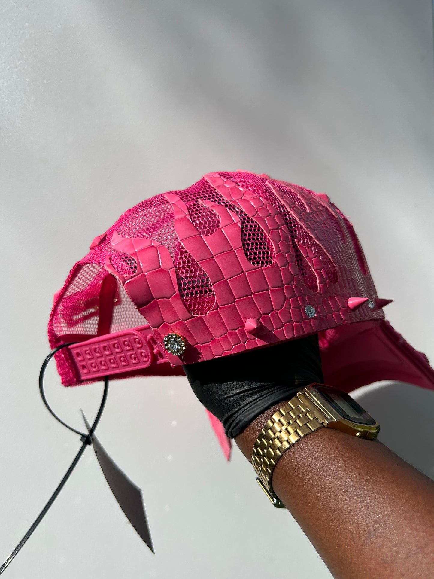 Très Chèr (Trucker Hat)