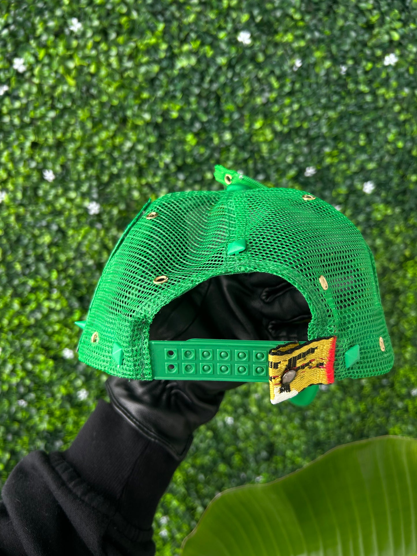 "RICH" (Trucker Hat)