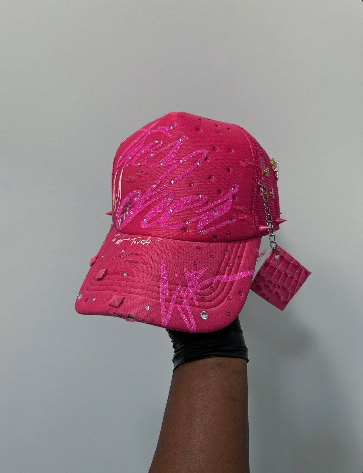 Très Chèr (Trucker Hat)