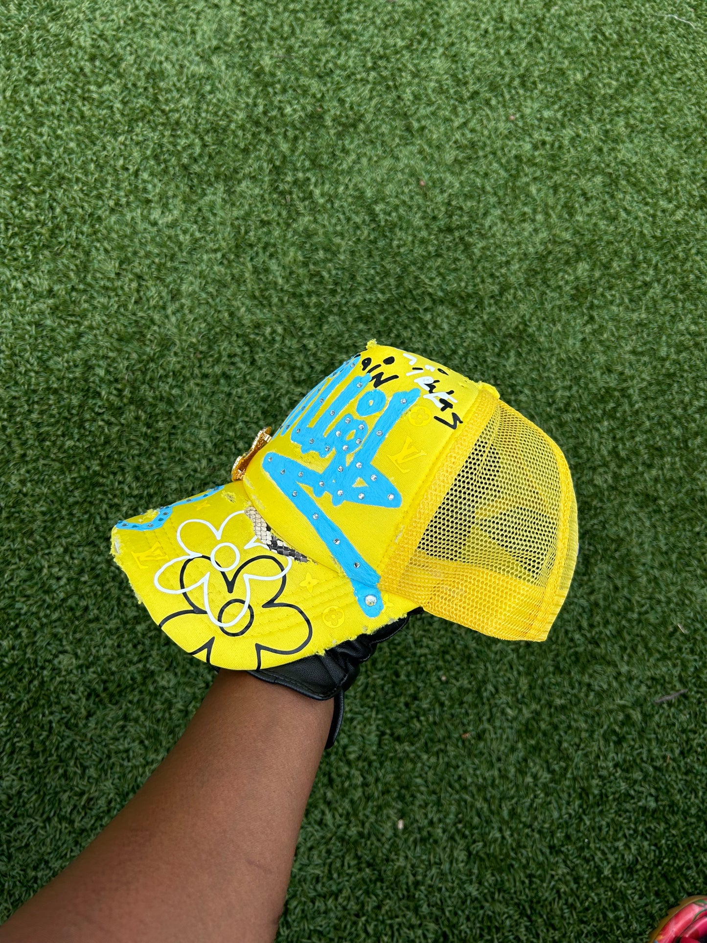 "Millionz" (trucker hat)