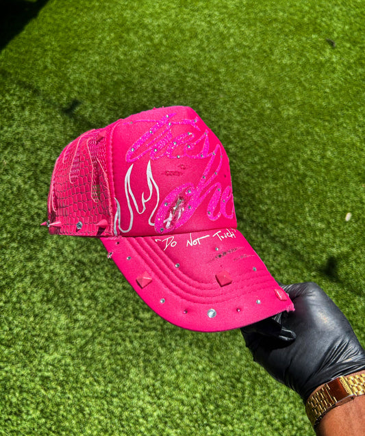 Très Chèr (Trucker Hat)